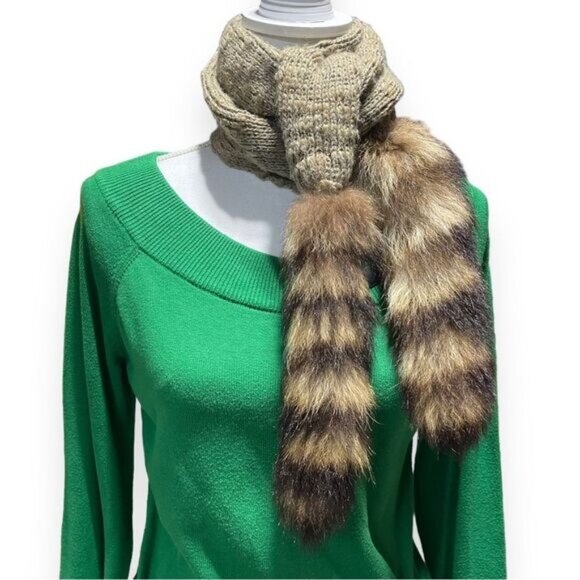 Vintage 80s Winter Knit Scarf w/ Fur Tails Raccoon Tails Wear Repurpose Cosplay - Picture 8 of 10
